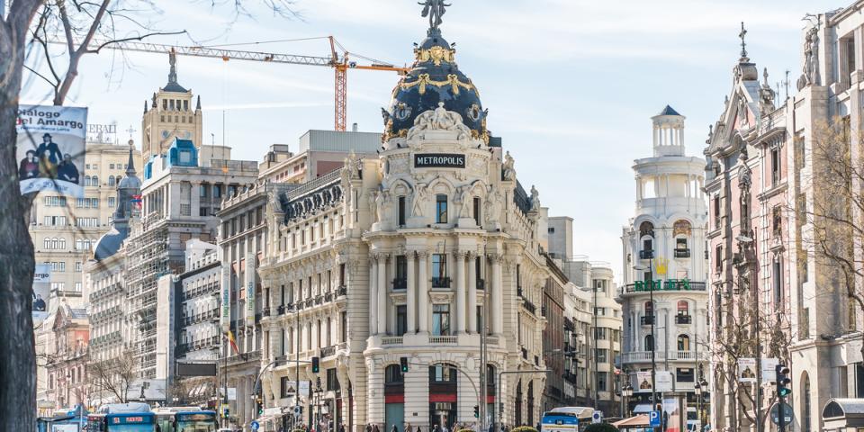 Metropolis building on madrid street corner